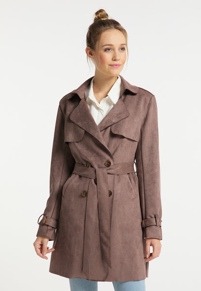 DreiMaster Vintage Women's Mantel