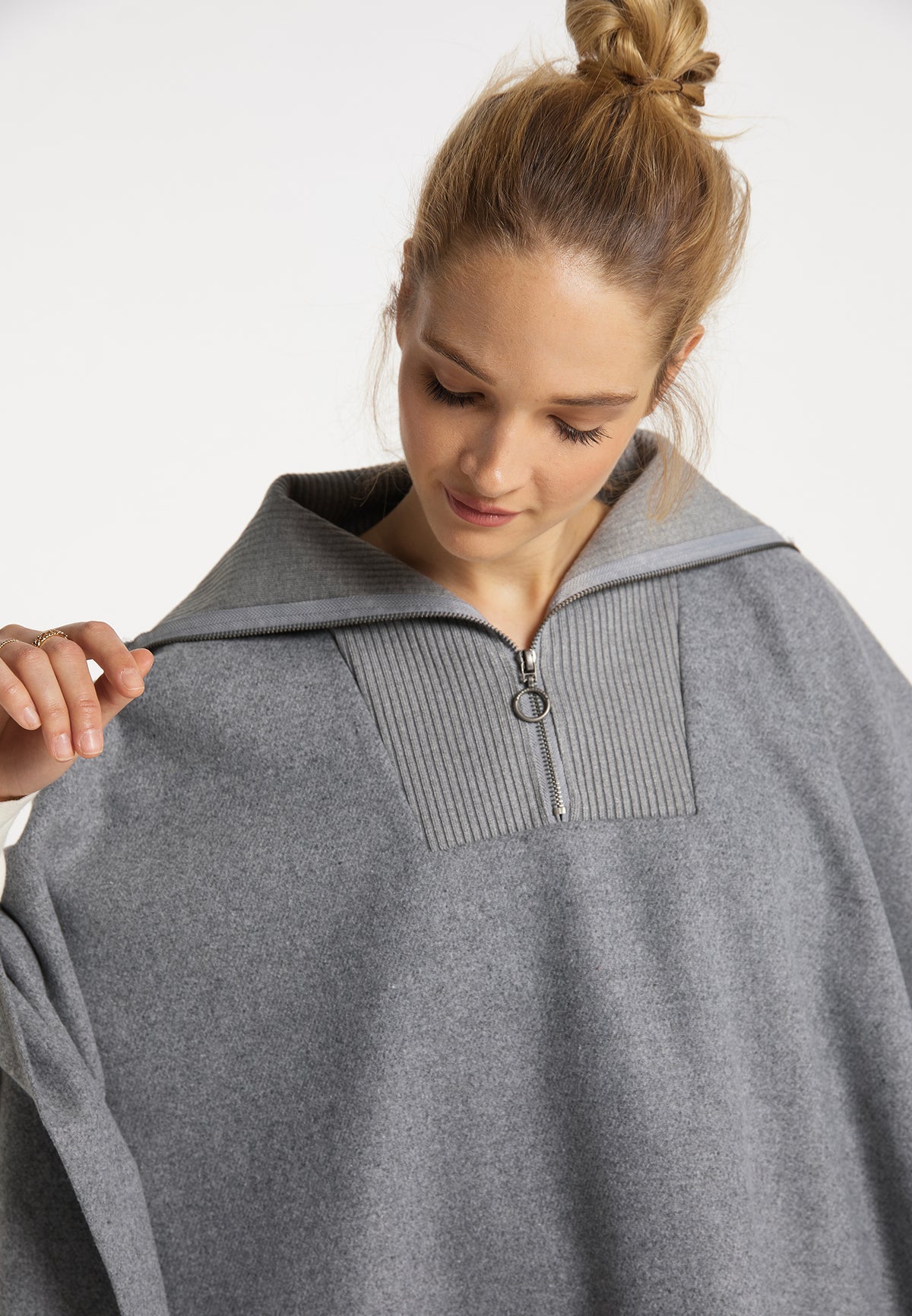 DreiMaster Vintage Women's Poncho
