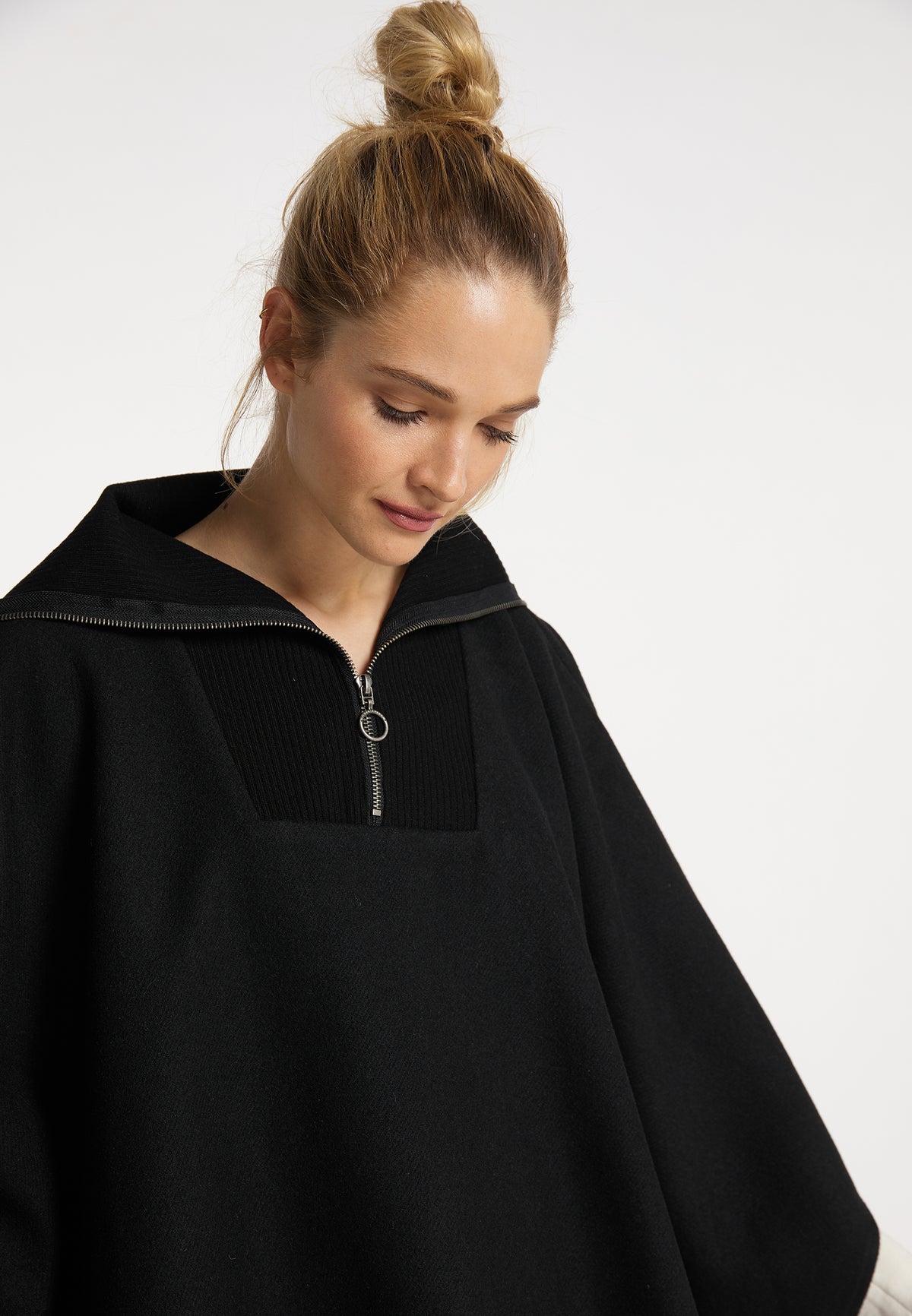 DreiMaster Vintage Women's Poncho