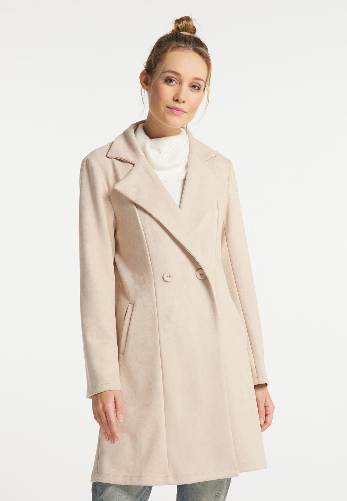 DreiMaster Vintage Women's Mantel