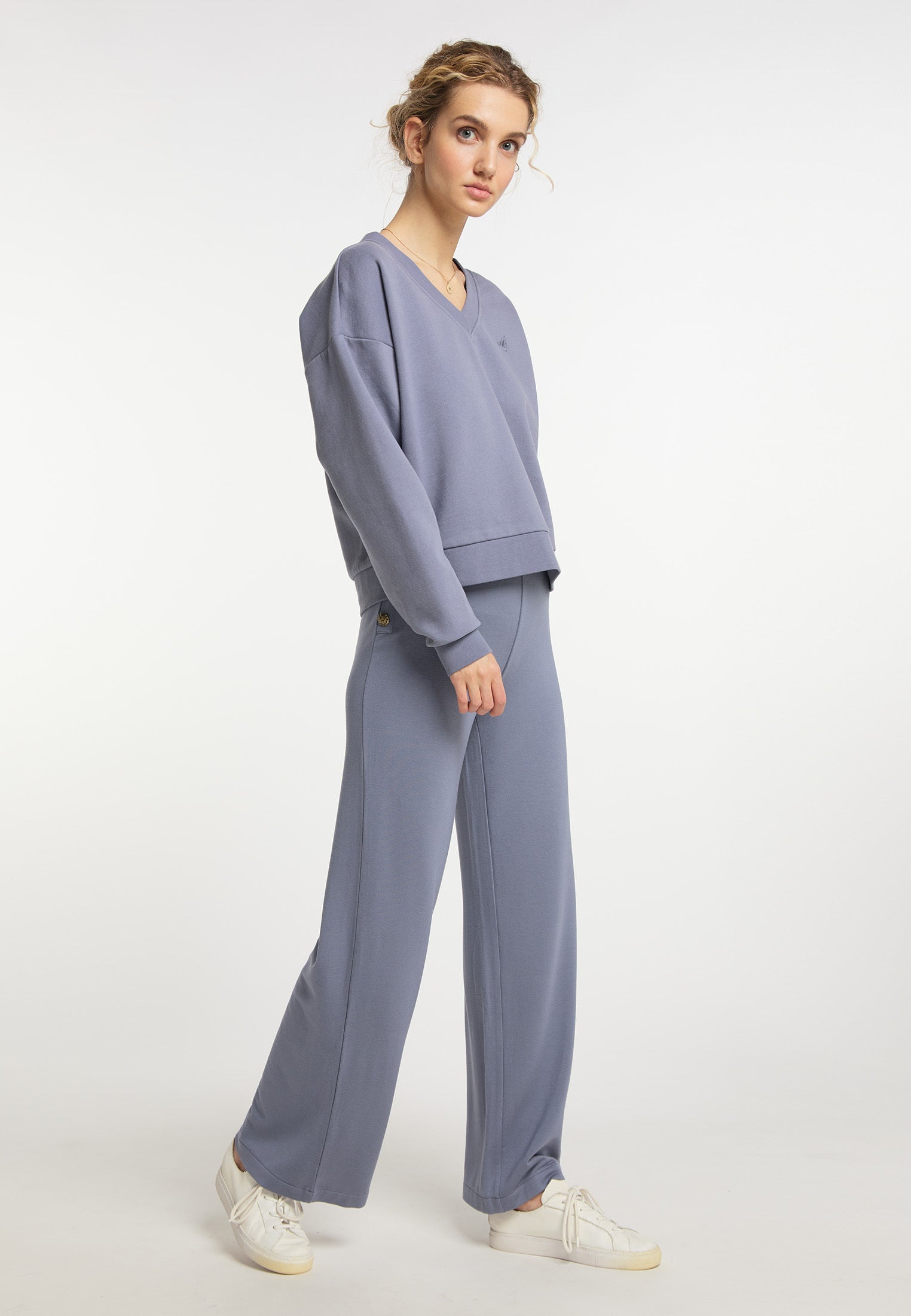 DreiMaster Vintage Women's V Neck Sweatshirt