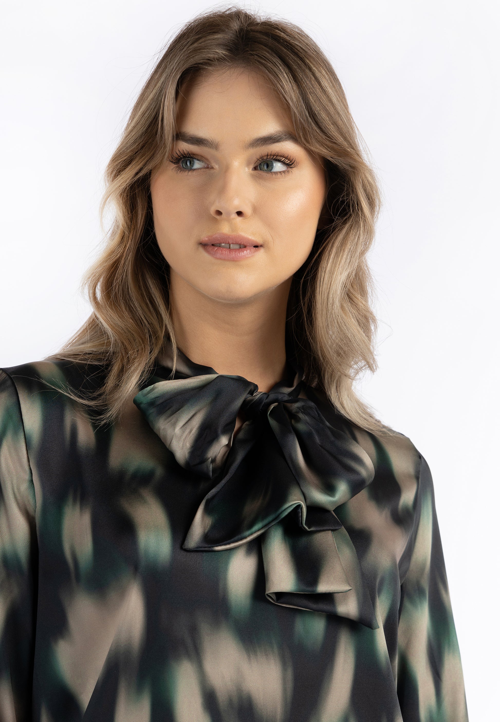 DreiMaster Klassik Damen Bluse mit Schleifenkragen