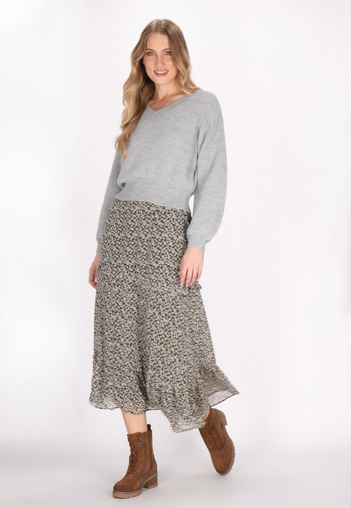 Sweter wkładany przez głowę