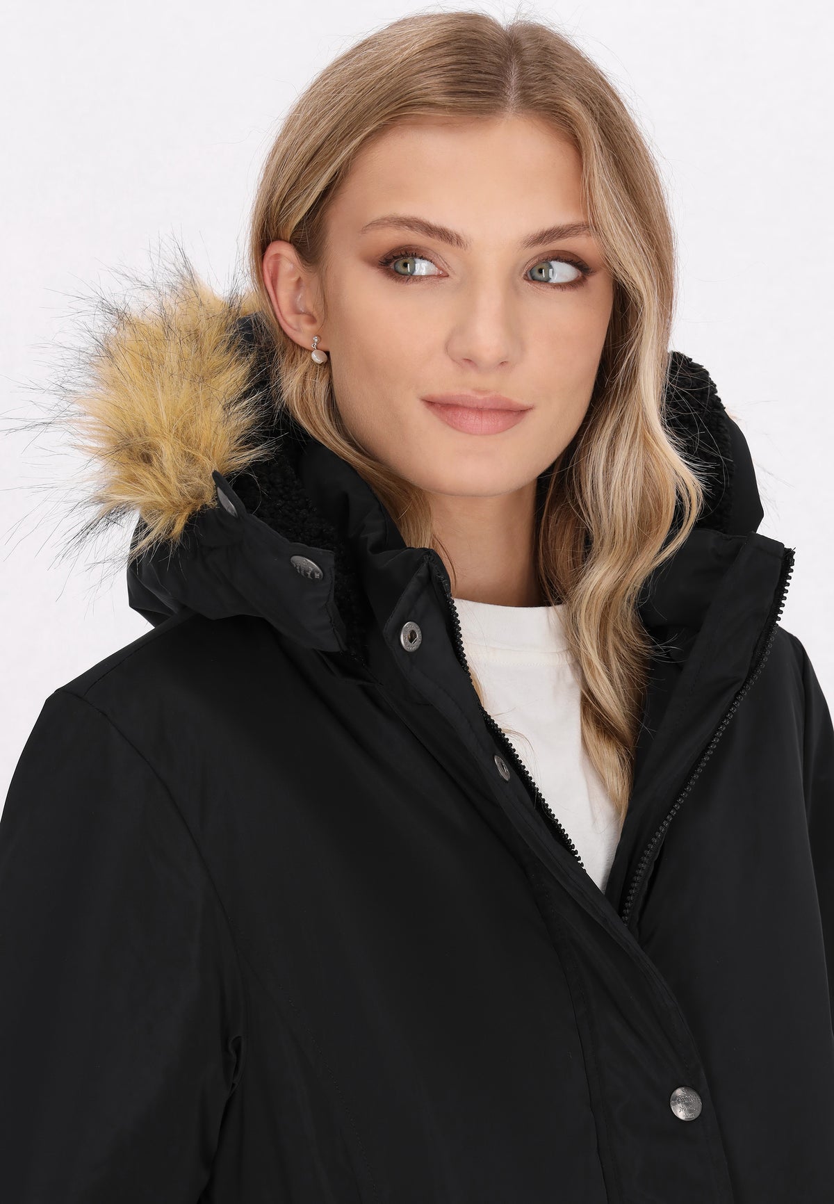 DreiMaster Vintage Women's Mantel