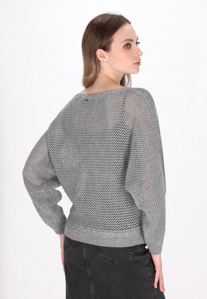 sweter wkładany przez głowę