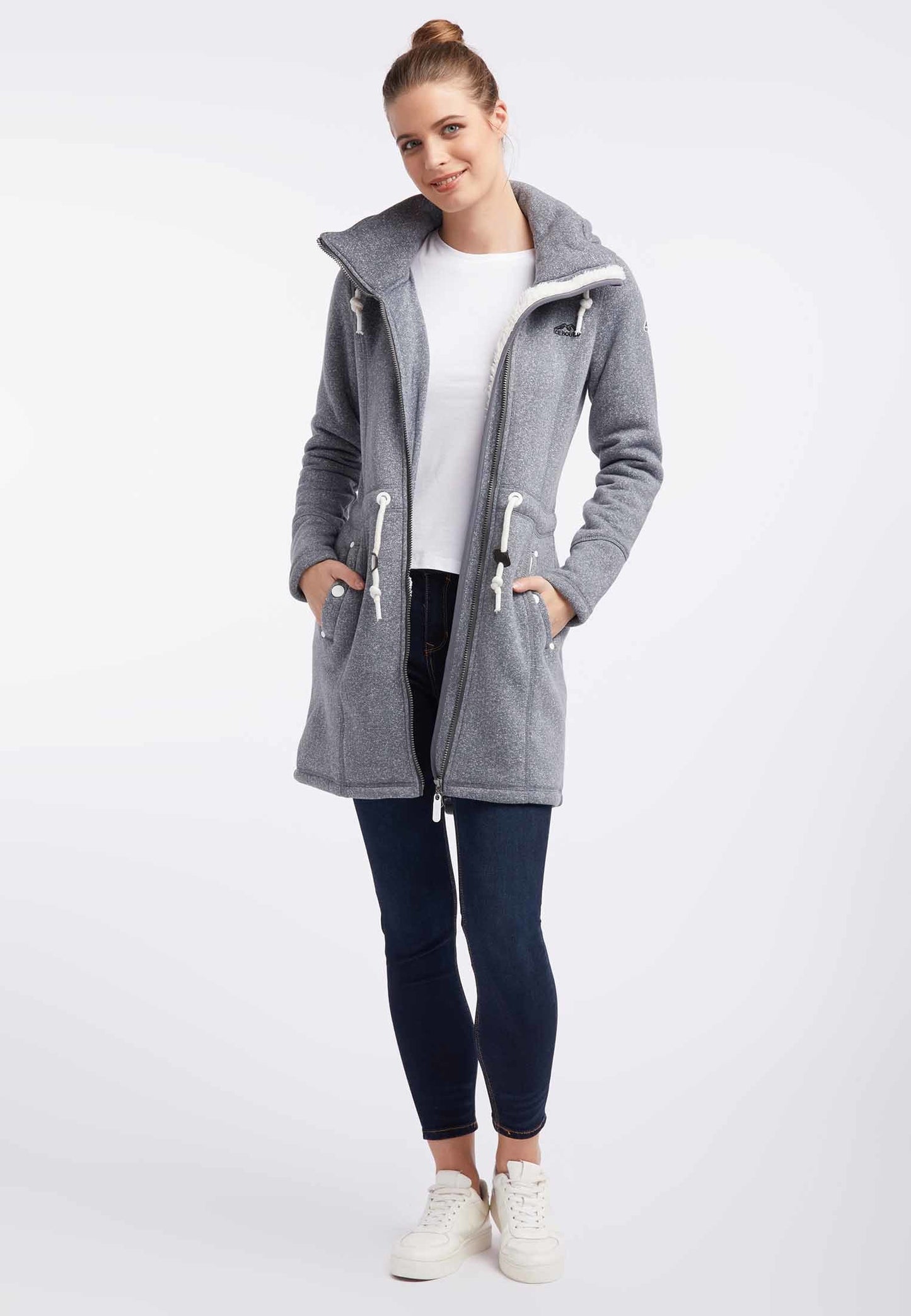ICEBOUND Women's Mantel