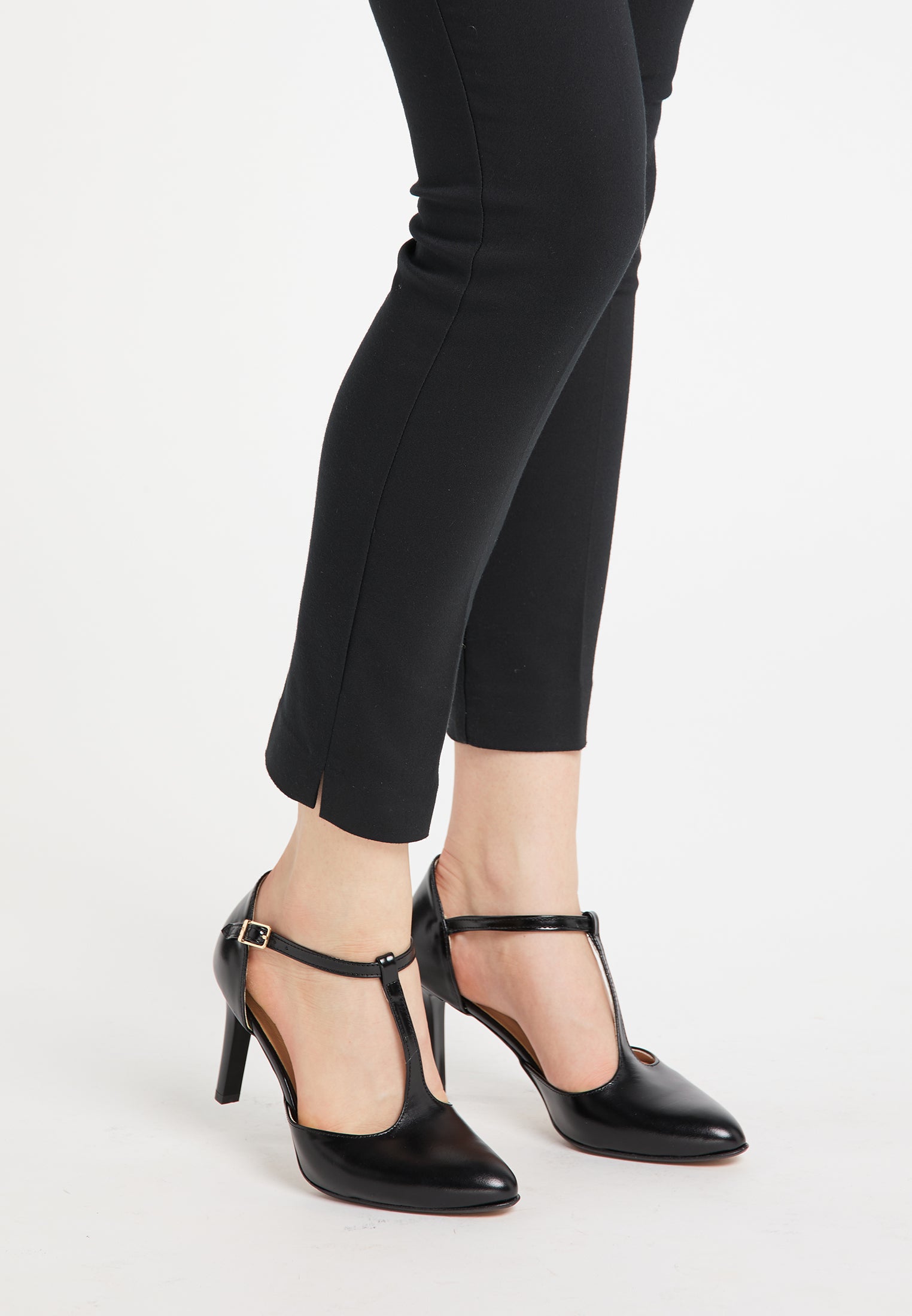 DreiMaster Klassik Women's T-Strap Pumps
