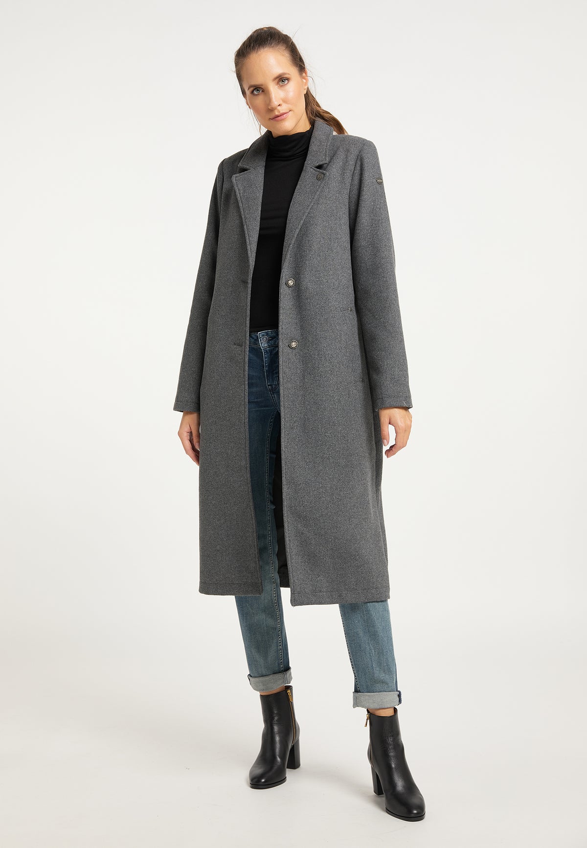 DreiMaster Vintage Women's Mantel